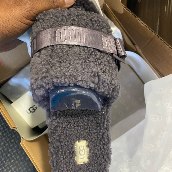 UGG®
Women's Fluffita Slippers brand - Picture 2 of 10